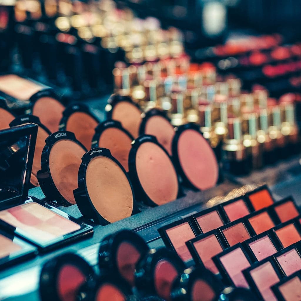 Cosmetics liquidation lots