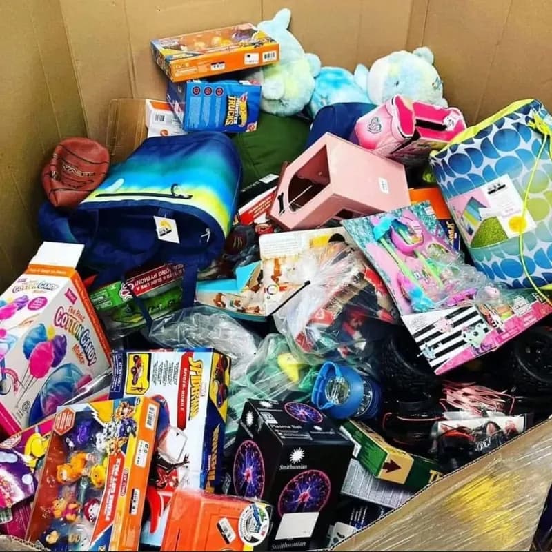Kid Toys Pallet - view 1