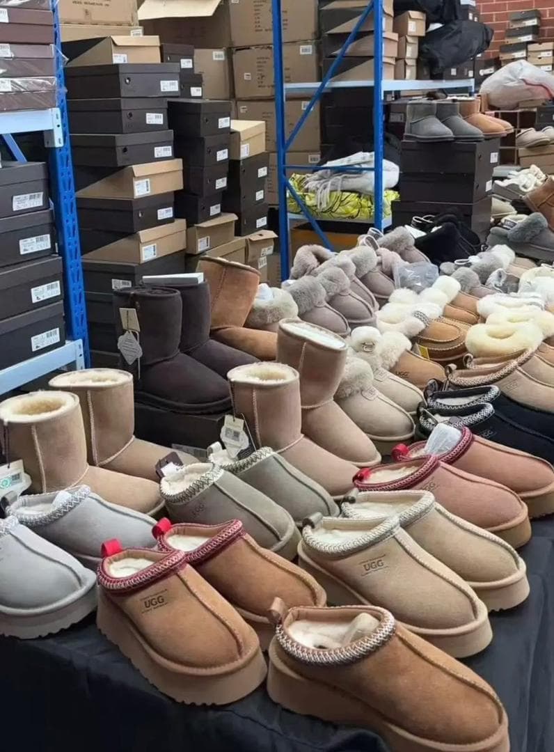 UGG footwear pallet — mixed lot