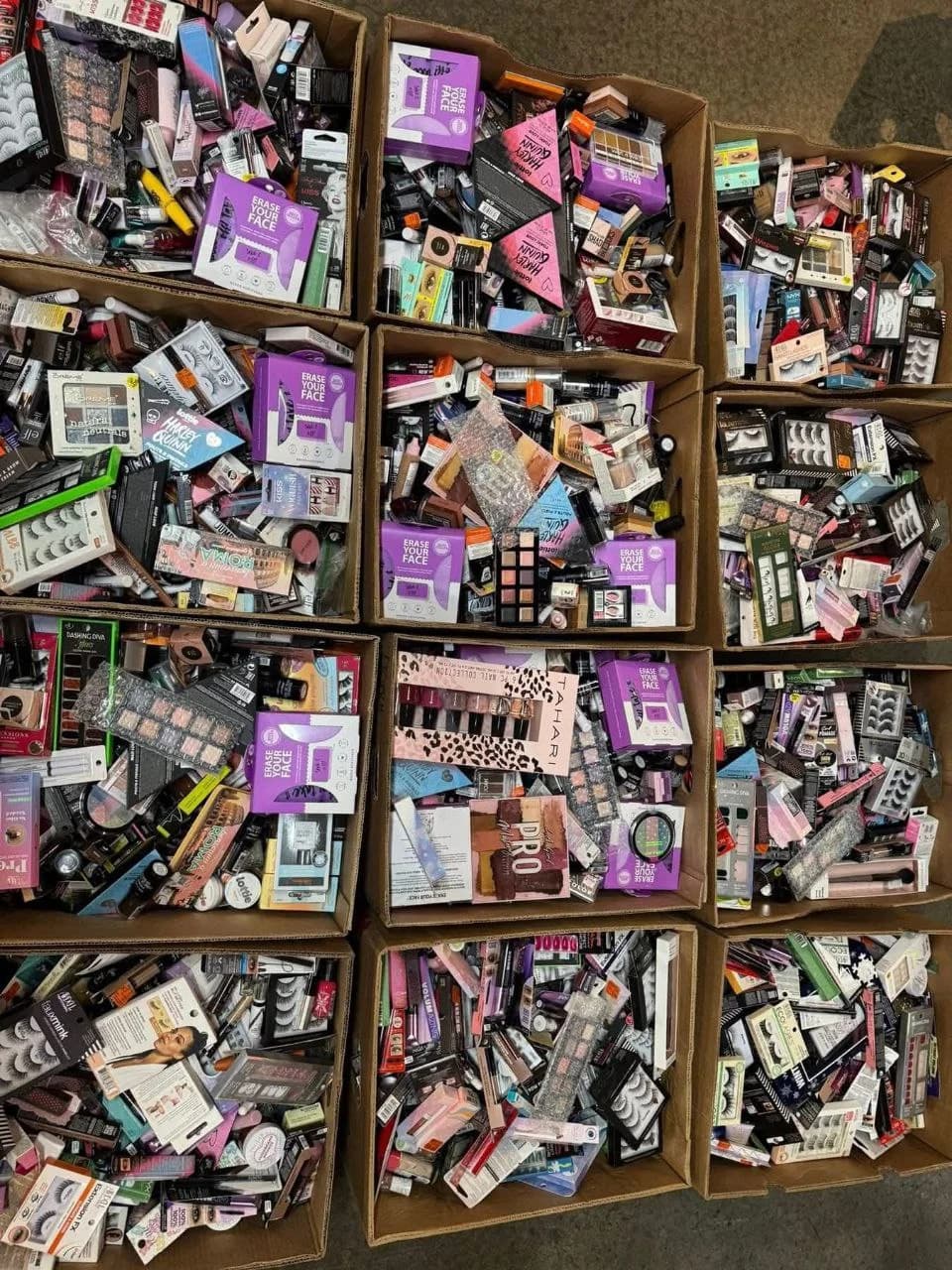 Cosmetics liquidation pallet — mixed makeup